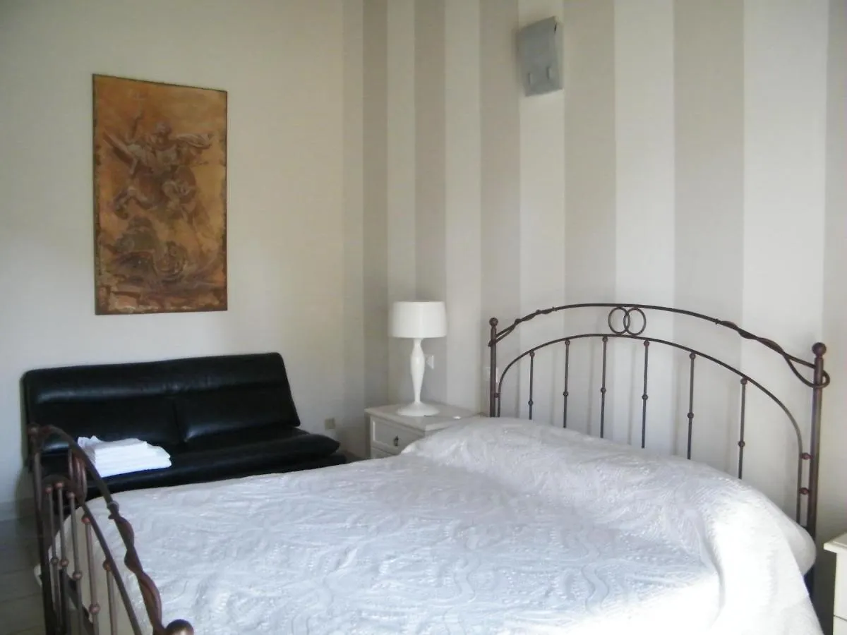 Villa Franca Casa Vacanze 파시라노 0*,  이탈리아